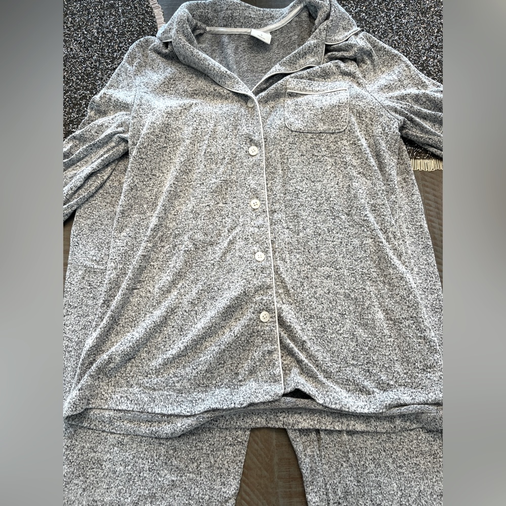 Soma Pj Set in Gray & White!